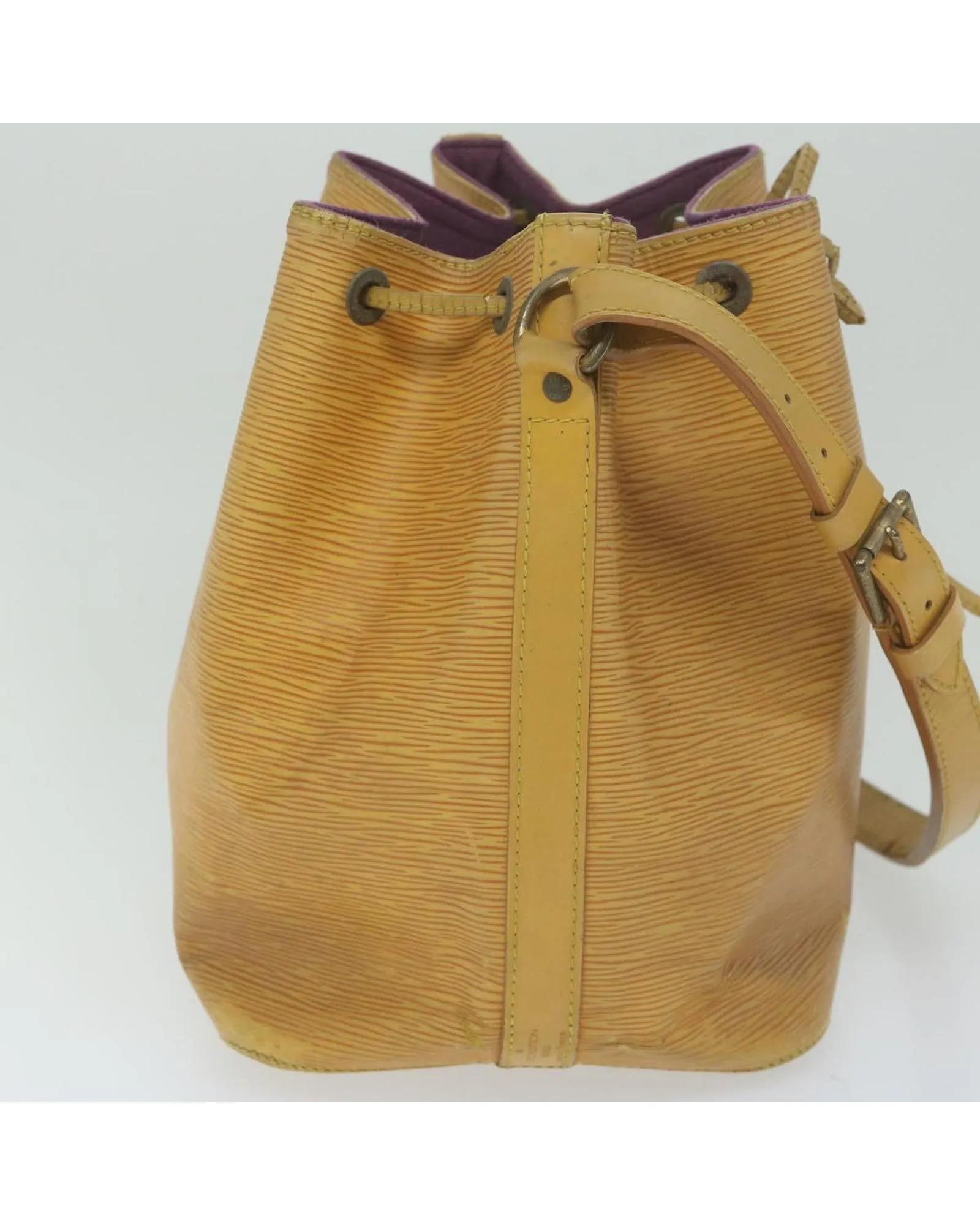 Epi Leather Petit Noe Shoulder Bag with Adjustable Strap and Multiple Compartments