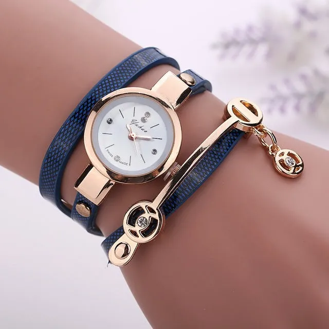 Gold Casual Wristwatch Pro