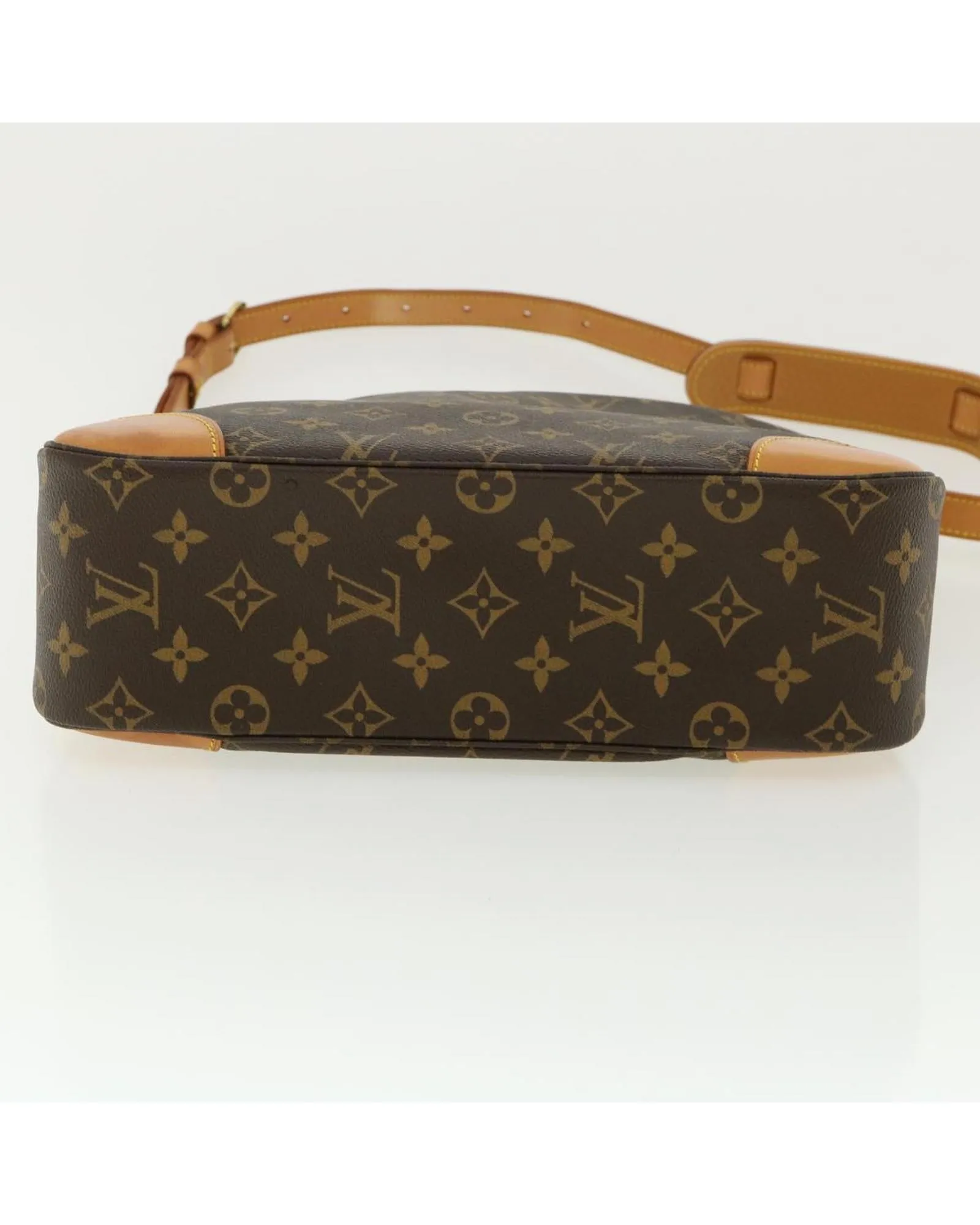 LOUIS VUITTON Monogram Boulogne 30 Shoulder Bag