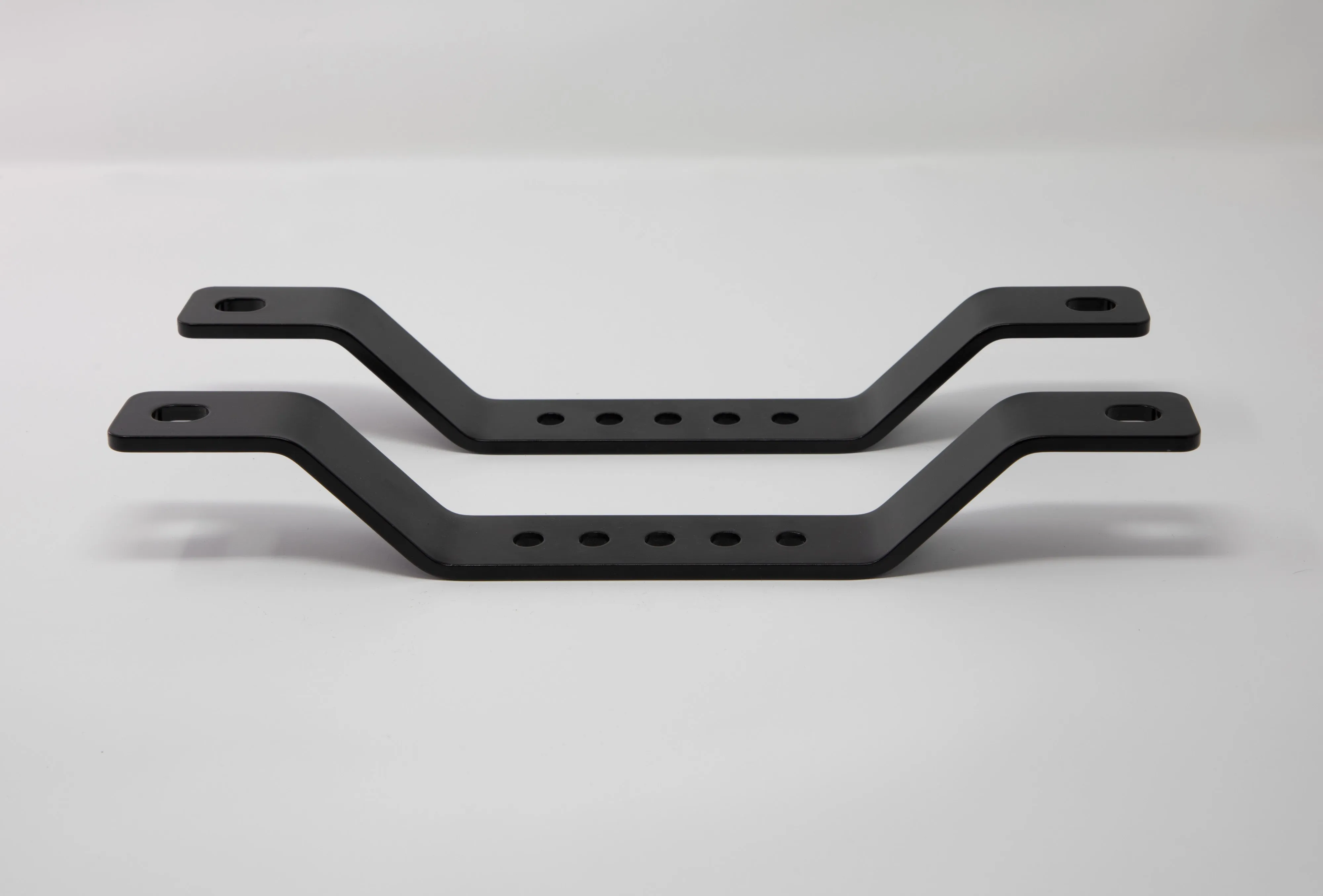 Overland Kitted Universal Raised MAXTRAX Mounting Bars